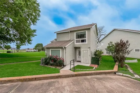 400 Echo Lane 27 Livingston TX 77351