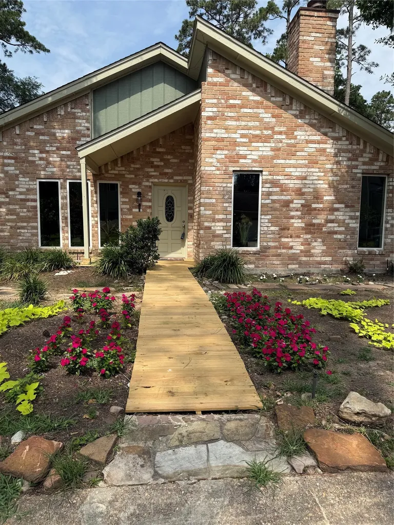 1 Green Blade Lane The Woodlands TX 77380