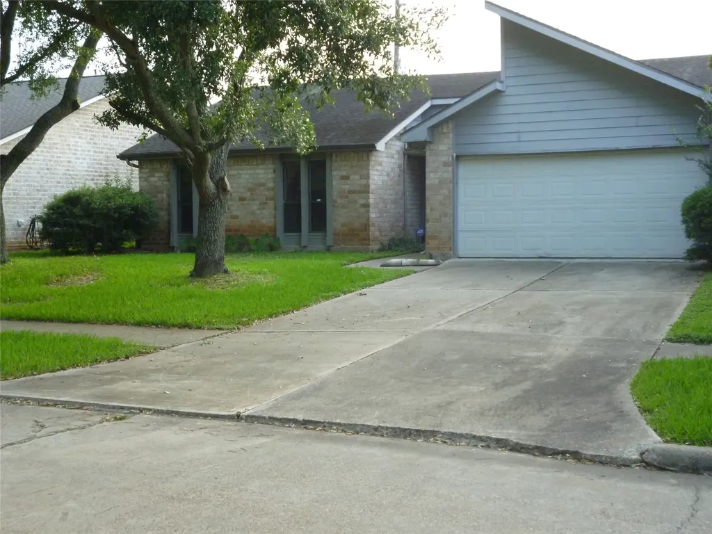 2822 Mesquite Drive Sugar Land TX 77479