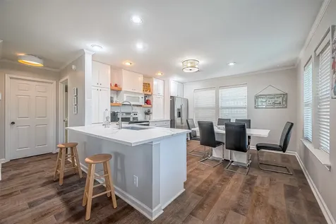 2895 Laguna Drive Crystal Beach TX 77650