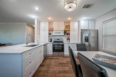 2895 Laguna Drive Crystal Beach TX 77650