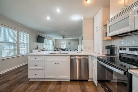 2895 Laguna Drive Crystal Beach TX 77650