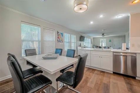 2895 Laguna Drive Crystal Beach TX 77650