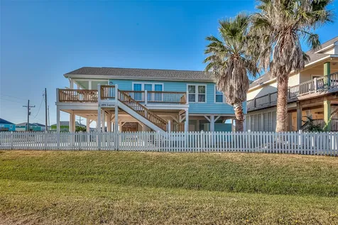 2895 Laguna Drive Crystal Beach TX 77650