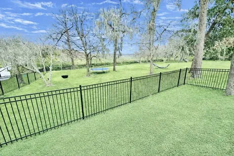 510 N Shadowbend Avenue Friendswood TX 77546