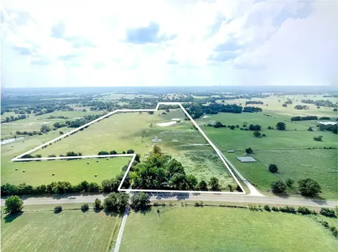 1197 Fm 489 W Donie TX 75838
