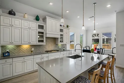 1112 Sienna Forest Lane Pinehurst TX 77362