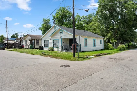5611 Nichols Street Houston TX 77020