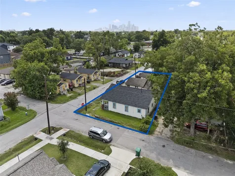 5611 Nichols Street Houston TX 77020