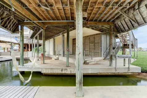 1303 Tiki Drive Tiki Island TX 77554