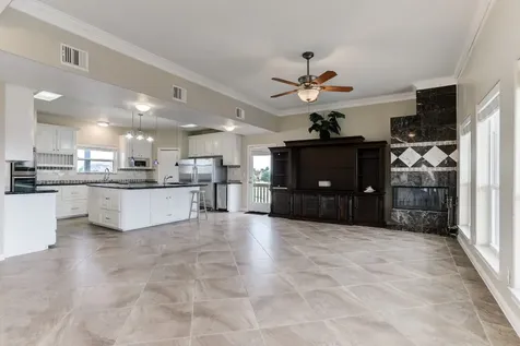 1303 Tiki Drive Tiki Island TX 77554