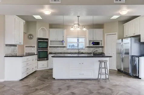 1303 Tiki Drive Tiki Island TX 77554