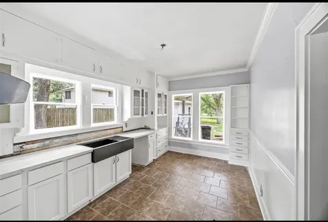 212 W Alabama Street Wharton TX 77488