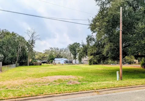 000 Yupon Street Liberty TX 77575