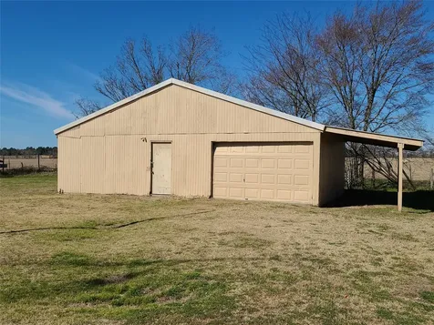 22817 Tx Highway 90 N Bedias TX 77831