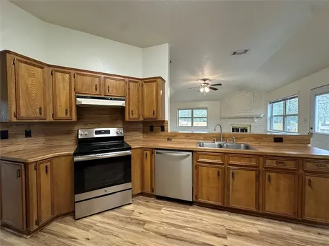 17 Glenview Court Lufkin TX 75901