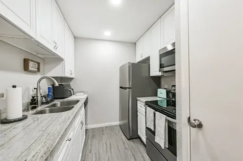 2121 Hepburn Street 612 Houston TX 77054