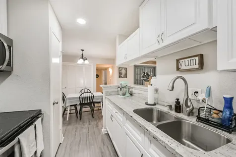 2121 Hepburn Street 612 Houston TX 77054
