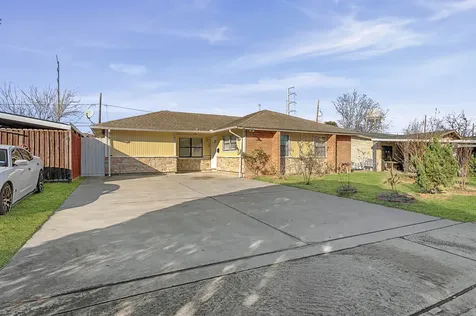 823 Marleen Street Houston TX 77034