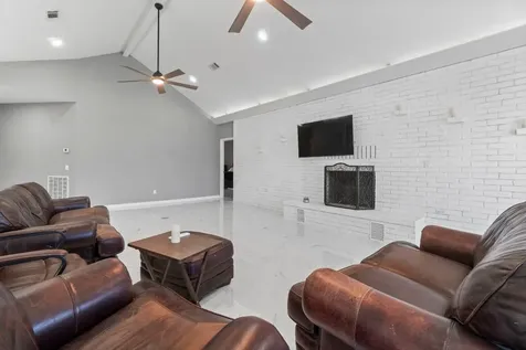 22405 Augusta Lane Huntsville TX 77340