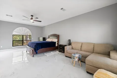 22405 Augusta Lane Huntsville TX 77340