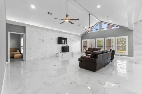 22405 Augusta Lane Huntsville TX 77340