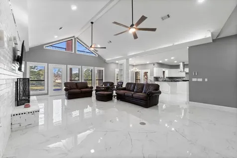 22405 Augusta Lane Huntsville TX 77340