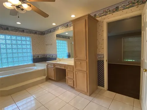 14212 & 14216 Horseshoe Bend Conroe TX 77384