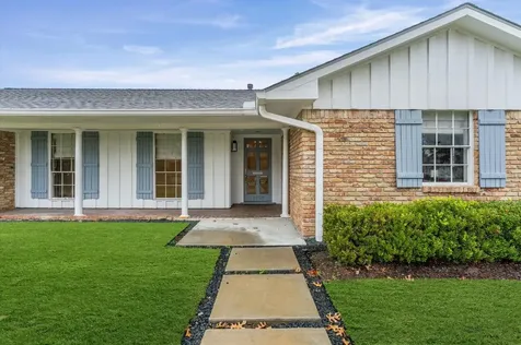 6158 Burgoyne Road Houston TX 77057
