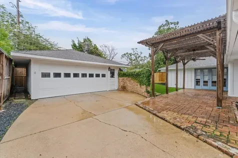 6158 Burgoyne Road Houston TX 77057