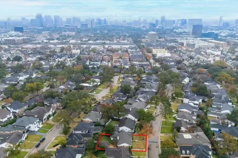 6158 Burgoyne Road Houston TX 77057