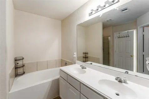 2114 Bishop Hollow Lane Rosenberg TX 77471