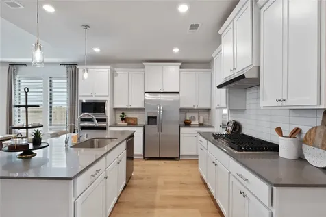 813 Green Ash Drive Waller TX 77484