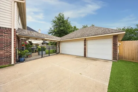 3023 Rothbury Drive Pearland TX 77584