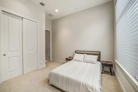 1004 California Street 203 Houston TX 77006