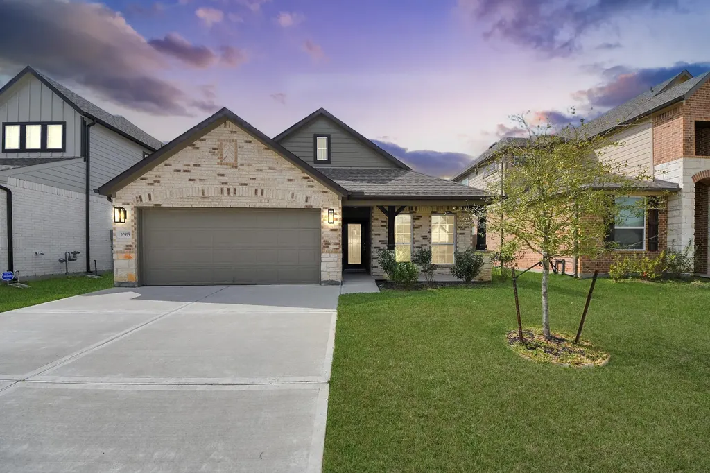 10915 W Fall Fern Circle Houston TX 77044