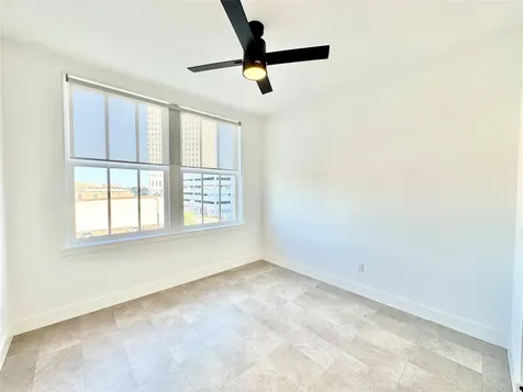 2102 Mechanic Street 304 Galveston TX 77550