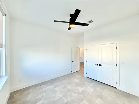 2102 Mechanic Street 304 Galveston TX 77550