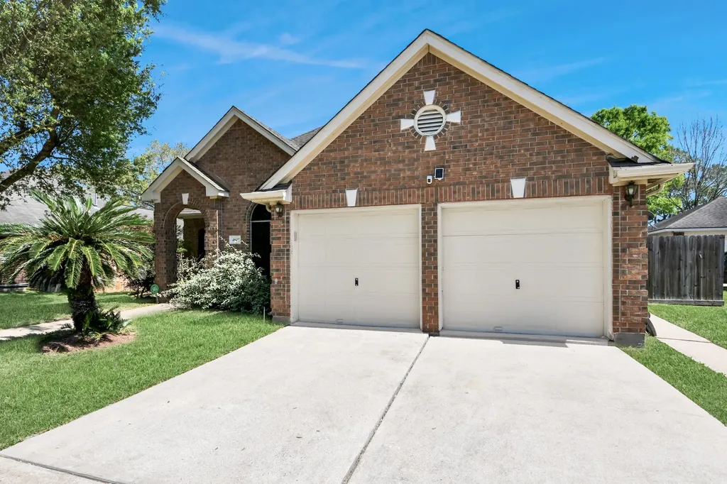 4607 Twin Elm Drive Fresno TX 77545