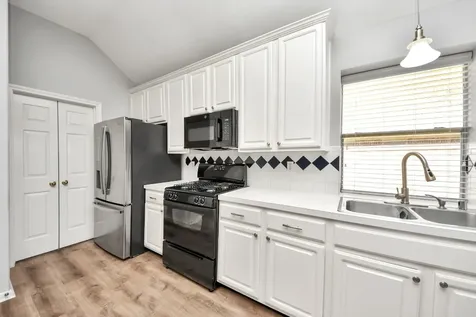 4607 Twin Elm Drive Fresno TX 77545