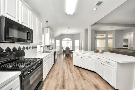 4607 Twin Elm Drive Fresno TX 77545