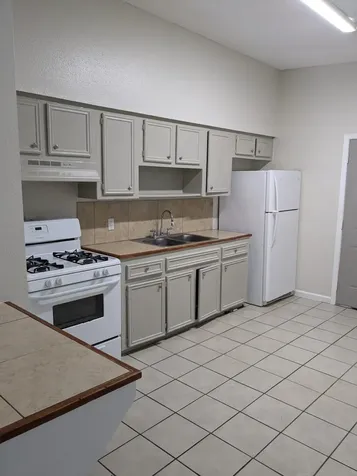 3357 Frick Road 12 Houston TX 77086