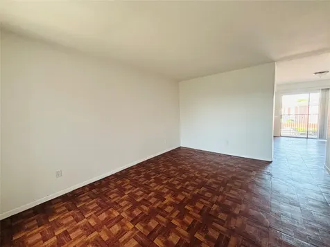 9201 Clarewood Drive 129 Houston TX 77036