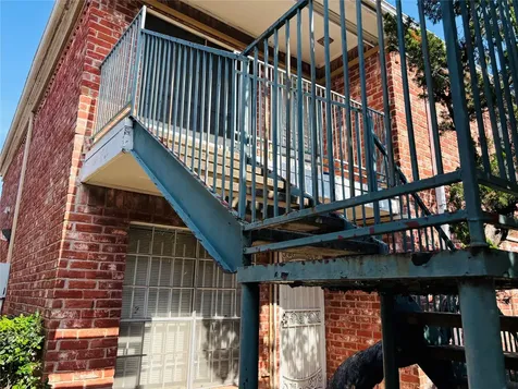 9201 Clarewood Drive 129 Houston TX 77036
