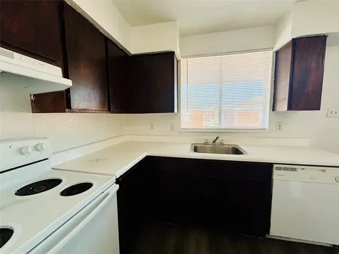 9201 Clarewood Drive 129 Houston TX 77036