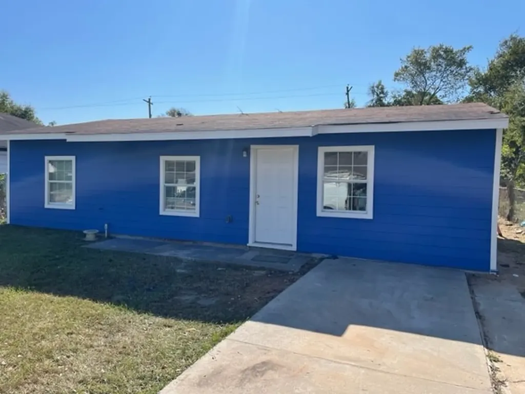 5210 Dieppe Street Houston TX 77033