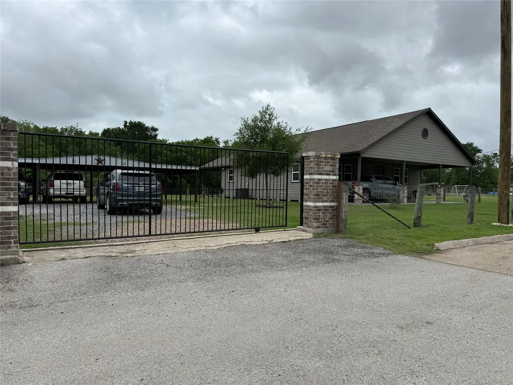 13125 1st Street Kendleton TX 77451