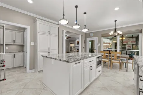 2436 Pebble Beach Drive League City TX 77573