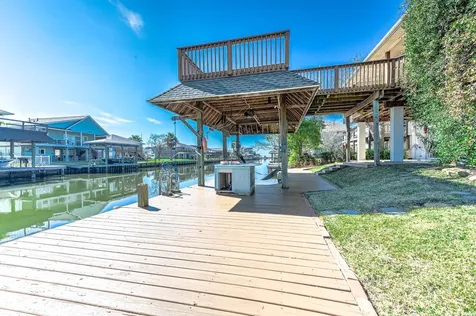 837 Marlin Street Bayou Vista TX 77563
