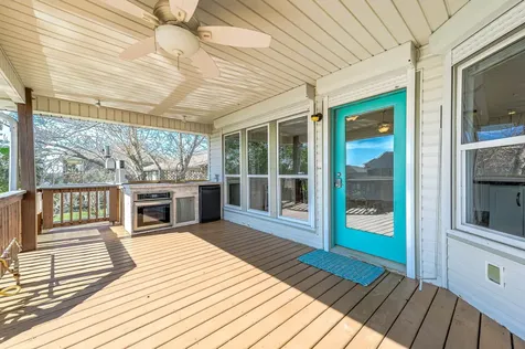 837 Marlin Street Bayou Vista TX 77563